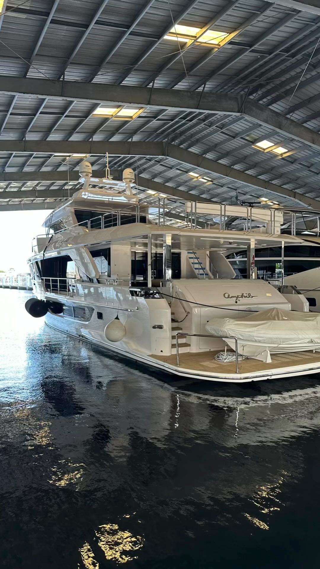 New Flexiteek helipad for this beautiful Horizon luxury yacht. #flexiteek #horizonyachts #fortlauderdale #yachtlifestyle #yachtlife #yachtdecking #ebersoldboatworks #yachthelipads #bradfordmarine