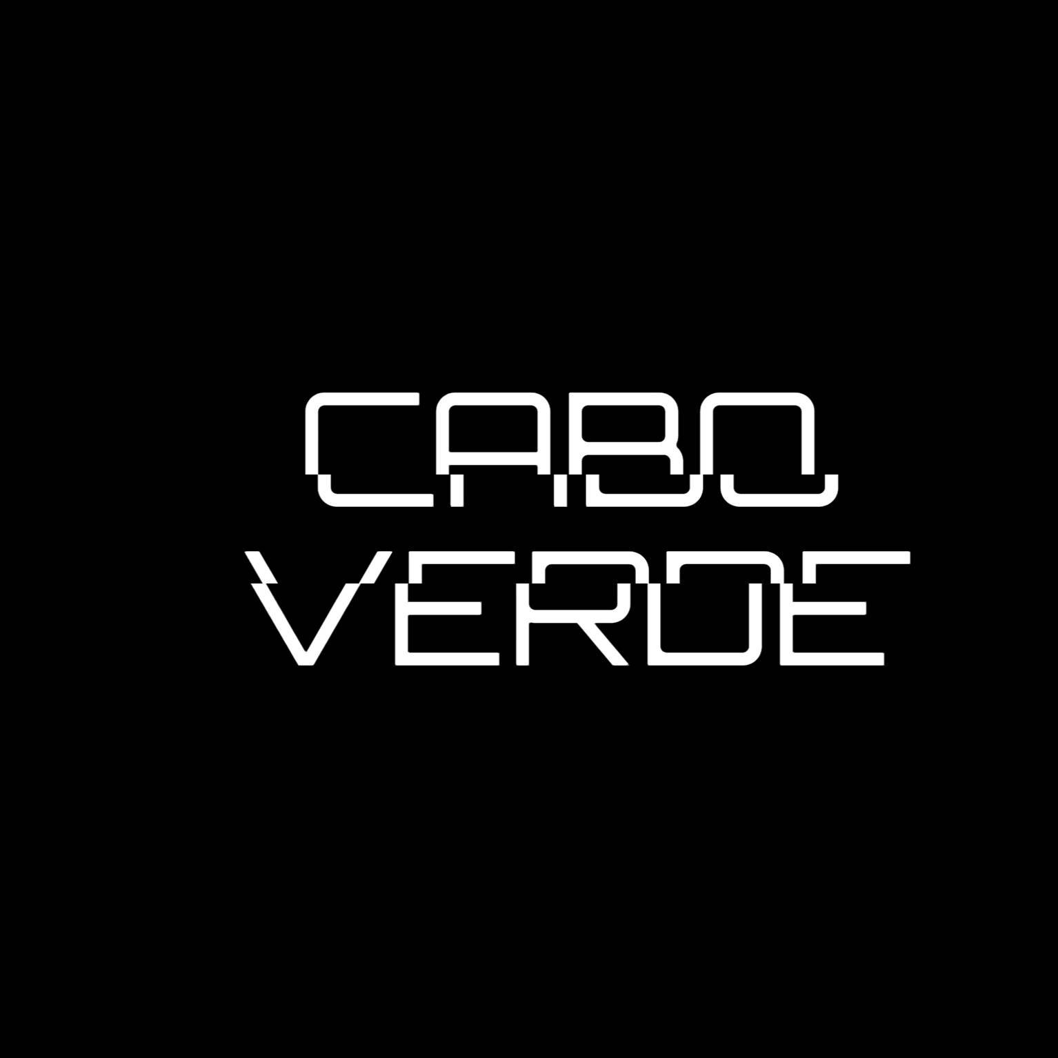 Wyspy Zielonego Przylądka są zdecydowanie świetnym wyborem na ucieczkę przed polskim sezonem zimowym! Jeśli lubisz ujeżdżać fale, małe czy duże, na pewno odnajdziesz się na Cabo!
Nie znaczy to jednak, że znajdziesz wyłącznie spoty dla amatorów straplessu.
Każdy tutaj znajdzie coś dla siebie, niezależnie od poziomu zaawansowania.
Cheers guys 🤙