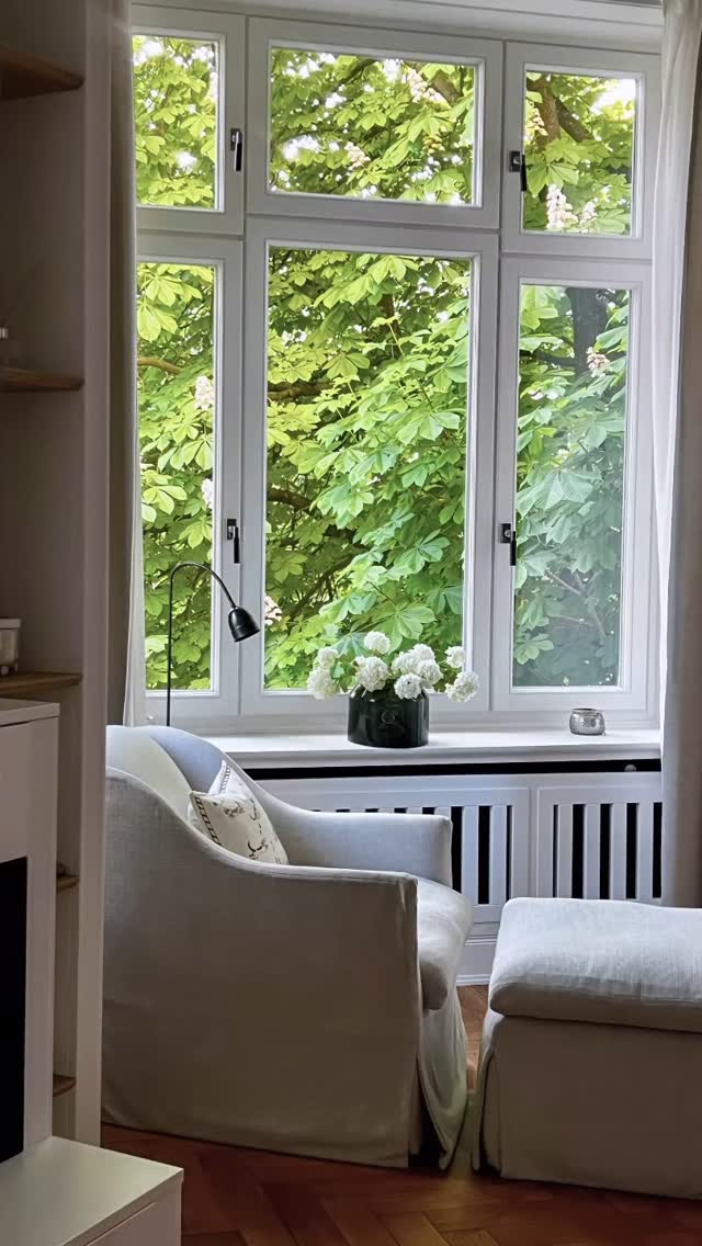 Two years later, and this serene corner of this extensive renovation project still takes my breath away.🥰
Tucked into a sun-drenched window in Hamburg, this Hamptons-style lounge chair and ottoman became more than just a design feature — it became a sanctuary. I hadn’t fully realized then just how transformative these quiet corners could be. Now, it’s clear: they hold the soul of a space.
Timeless, tailored, and endlessly inviting — proof that thoughtful design doesn’t just look beautiful; it lives beautifully.
#InteriorDesign #HamptonsStyle #QuietLuxury #TimelessInteriors #HamburgHome #CornerMoments #JannetGibsonButzinger #BespokeLiving
#LuxuryInterior #DesignDetails #CuratedSpaces #WindowNook #InteriorInspo #ElegantLiving #UnderstatedElegance #ClassicMeetsModern
#CozyCorner #HeirloomDesign #InteriorArchitecture #LuxuryRenovation #RefinedLiving #LightFilledSpaces #TailoredInteriors
#DesignSanctuary #ModernHeritage #CalmInteriors #TranquilDesign #HighEndLiving