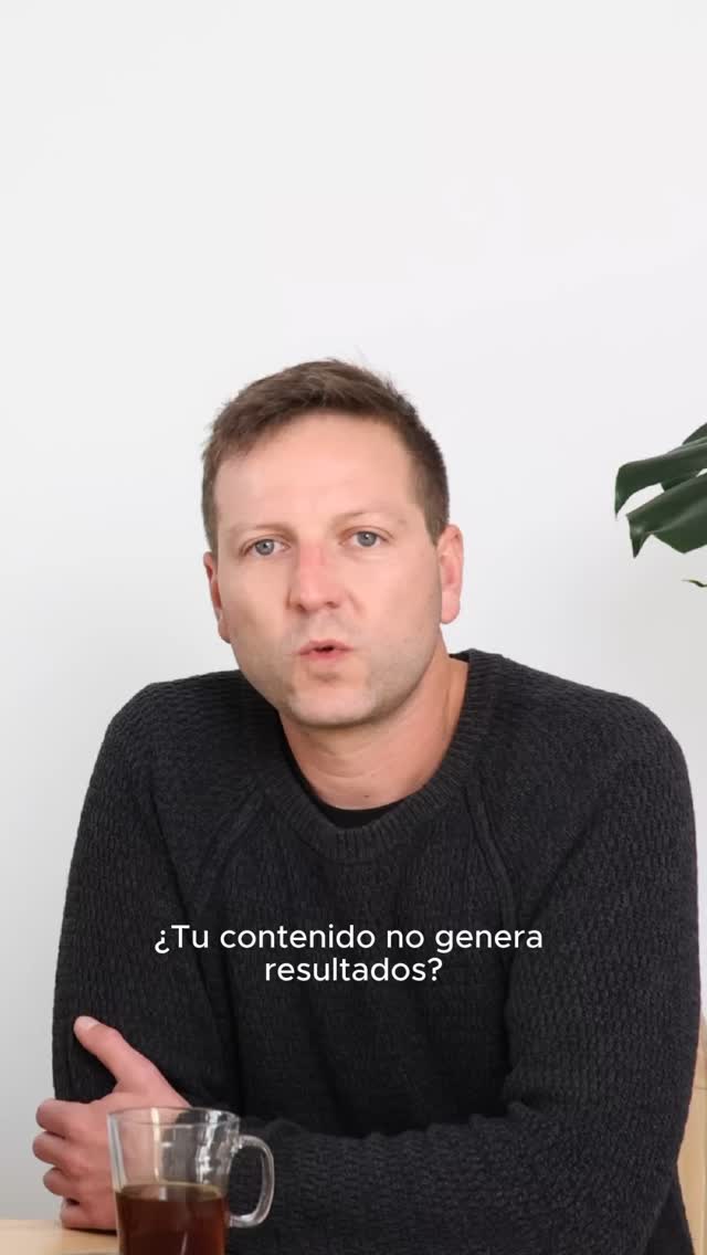 🎯 ¿Estás creando contenido… pero no estás viendo resultados?
Puede que estés hablándole a la audiencia equivocada.
⠀
Conocer a tu audiencia es el primer paso para diseñar una estrategia digital que funcione de verdad.
⠀
💡 En este reel te contamos por qué es tan importante y cómo puede transformar tu contenido.
⠀
👇 Coméntanos:
¿Ya tenés claro quién es tu cliente ideal?
Espera al siguiente reel donde te entregaremos una herramienta para describir a ese cliente ideal!
#EstrategiaDigital #MarketingDeContenido #BuyerPersona #RedesSociales #MarketingTips #ContenidoQueConecta #cuartagencia #laserena #coquimbo