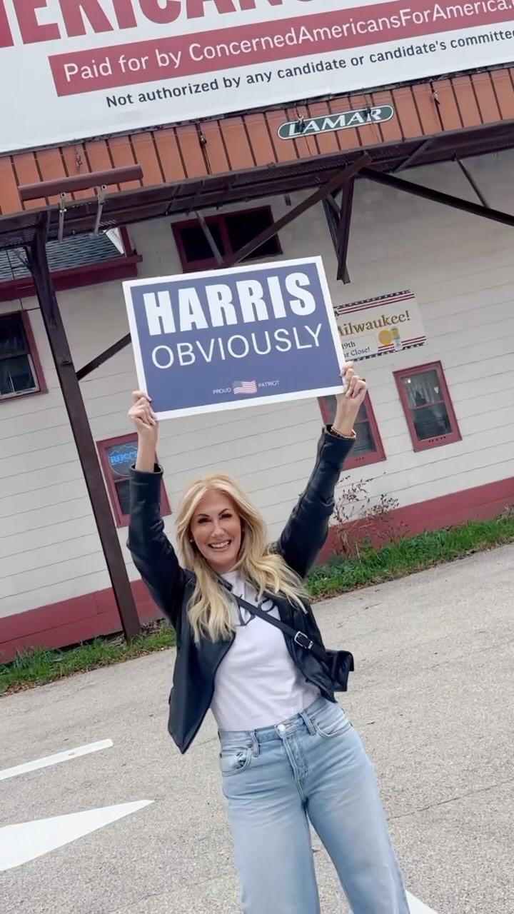 FREEDOM IS COMING!!! 💙🦋
#Election2024 #BlueWave #FreedomLooksGoodOnHer #GOTV #votevotevote