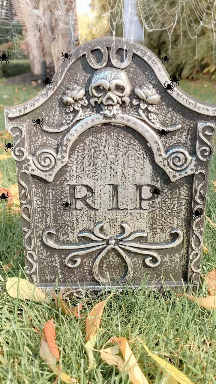 I’m getting ready for an early Halloween party tomorrow by making some of these cool recipes.
👨🍳Matteo
#cucinakids #cucinakidscook #halloweenrecipes #halloweenpartyideas #halloweenpartyfood #recipesforkids #reelsinstagram