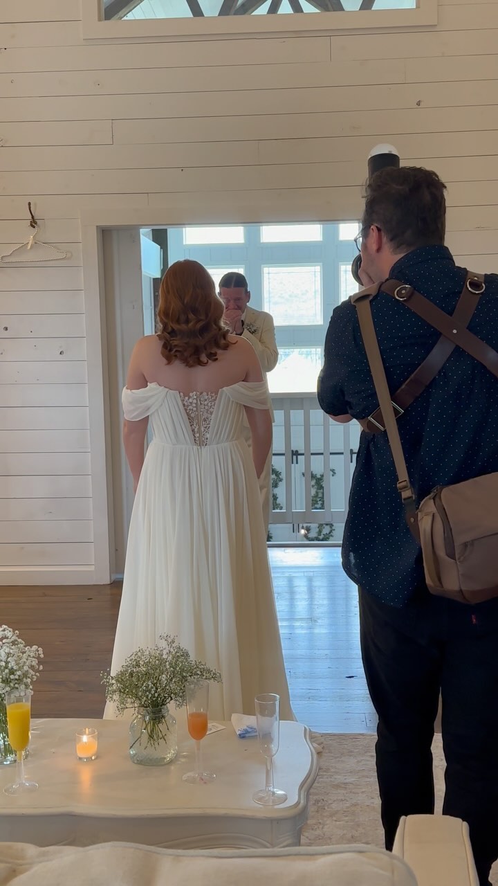 Such a special memory between a father and daughter.
I love being apart of people’s special moments. 💜 let me know if I can help your day be Seamless!