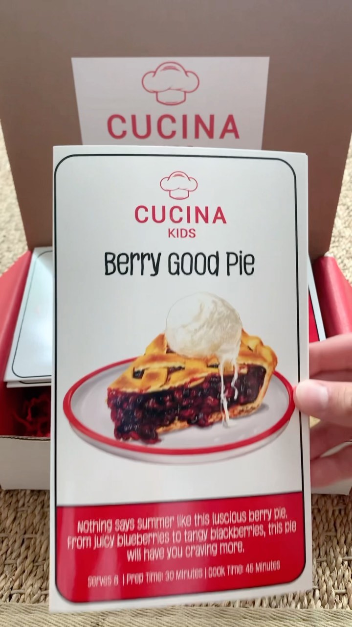 Sorry for the delay but I’m so happy to finally share a peak into my awesome Summer 😎Box 📦…it is packed with amazing recipes, a cool STEM experiment 🧪 and so much fun!!!!!!
The theme this summer is FARMERS MARKET 👩🌾👨🌾FINDS! It’s the season of fresh produce 🥒🌶and what better time to scoop up some garden fresh ingredients then at your local Farmer’s Market!
From coast to coast🇨🇦, whatever province you are spending your summer months in you will be sure to find a local farmer’s market with lots of delicious and fresh finds. It’s a fun way to spend the morning with your family and friends and there are so many benefits of eating local PLUS you are supporting real, local farmers! I’ve chosen my summer recipes….Nicoise Salad 🥗 , Vegetable Skewers with Dip and Berry Good Pie 🥧 …..so that you can use the freshest farmer’s market ingredients in some awesome summer 🌻dishes.
I have also included an amazing add-on too with the @preschoice PC Dijon Mustard which makes the Nicoise Salad dressing soooooo yummy…….plus it’s amazing on you bbq hotdogs🌭 or hamburgers 🍔this summer.
For those of you who have already ordered these Summer ☀️boxes they have been shipped 🚚. For those that haven’t yet, what are you waiting for. This is an awesome summer activity box for those rainy 🌦days. Don’t delay and order yours today!
👨🍳Matteo
#cucinakids #cucinakidscook #summeractivities#summercooking#kidssubscriptionbox#canadiansubscriptionbox#recipesforkids #kidscancook#subscriptionbox#grandparents #birthdaygiftsforkids #canadiankids#kidpreneur #canadiansmallbusiness #kidfoodie#kidscooking#bcfamily #canadiangrandparents#canadianfamily#letscooktogether #familycooking #heypc #farmermarket #berrypie @stjacobsmarket @farmersmarketmilton @farmers_markets_ont @bcfarmersmarket @alberta_farmers_market @directfarmmb @really_local @amarchespq #canadafarmersmarket #farmersmarket #farmersmarketrecipes #canadafarmers #shoplocal #shoplocalcanada