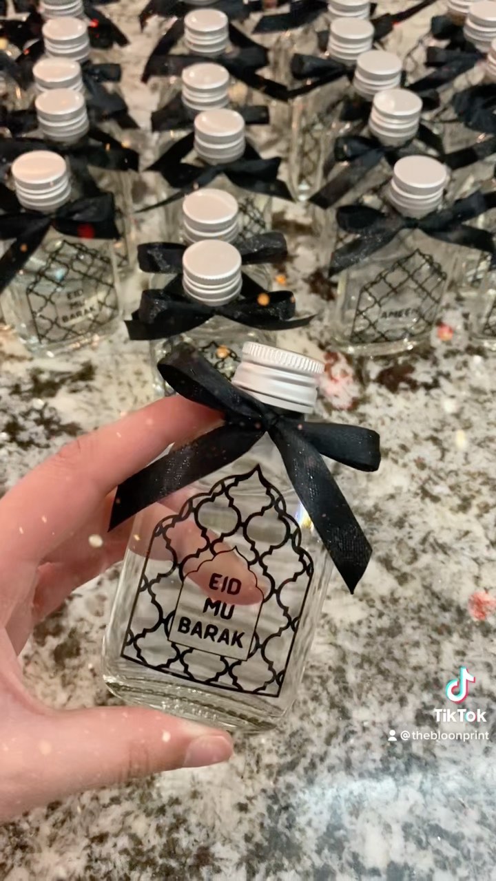 Zam Zam Bottle Favours - Perfect for Eid, Weddings, Nikkah, Aqiqah, Jalsa, Umrah, Hajj, Ramadan 🤩. We offer filled and unfilled bottles of pure Zam Zam! Dm us to order yours.
#eidmubarak#eid#eidgifts#eidgiftideas#nikkahfavours#nikkahgifts#zamzamwater#zamzamfavours