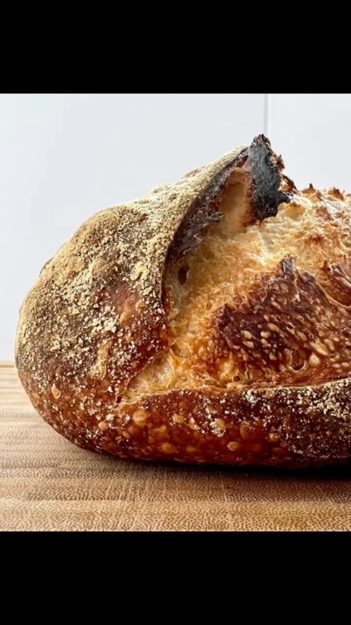 Aaaaaah, I miss baking sourdough so much. Hope everyoneās been well. Iāve missed (obsessively) following all your baking updates!
#sourdough #bread