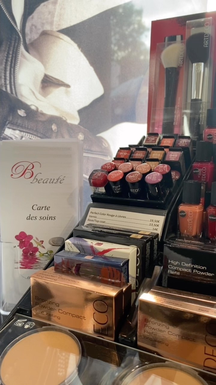 Merci à toutes les participantes pour cette soirée maquillage 💄
A très vite pour de nouveaux événements chez Bbeauté !
.
.
.
.
#institutbbeaute#bbeaute#estetique#maquillage#evenements#estheticienne#soiree#makeup