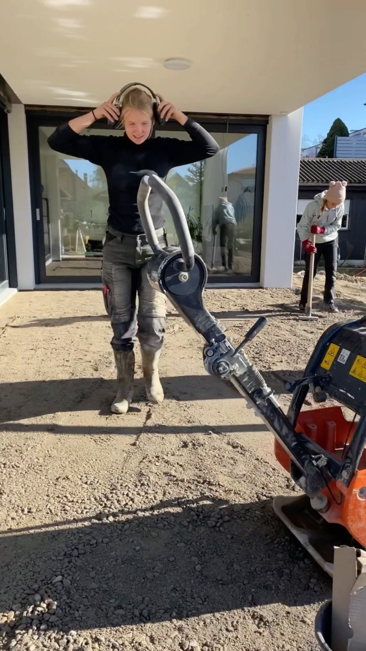 Gartäbou isch üsi Lidäschaft🔥 Gärn füäremer ou dini Gartägstautig us. #baublog #bau #garten #gartengestaltung #gartenideen #garteninspiration