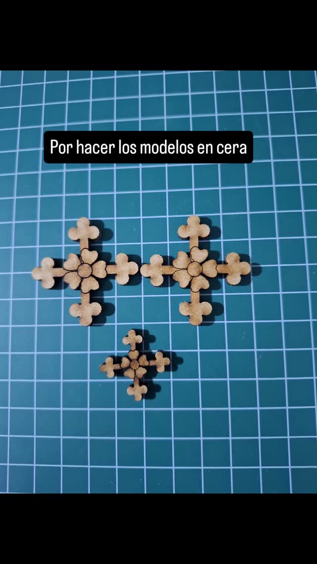 Por hacer modelos en cera y vaciar.
#joyeriamexicana #joyeria #jewelry #dijes #dije #joyeriaartesanal #viral #handmade