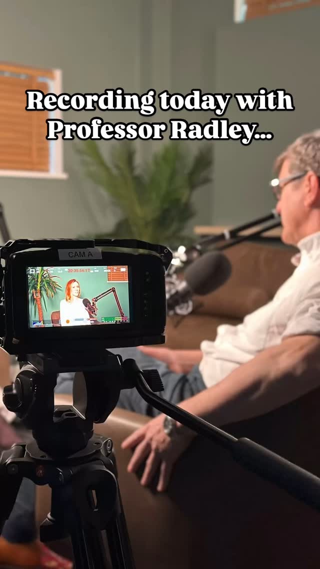 Great morning spent speaking with consultant urogynaecologist, Professor Stephen Radley. Professor Radley is an honorary Professor at Sheffield University and Director of Research at the Jessop Wing of Sheffield Teaching Hospital. He made the long trip down to join us today and share his huge wealth of experience 🙏🏻 Can’t wait to share his knowledge with you all… watch this space!
#womenshealth #urogynaecology #prolapse #incontinence #urinarytractinfection #menopause #podcast
