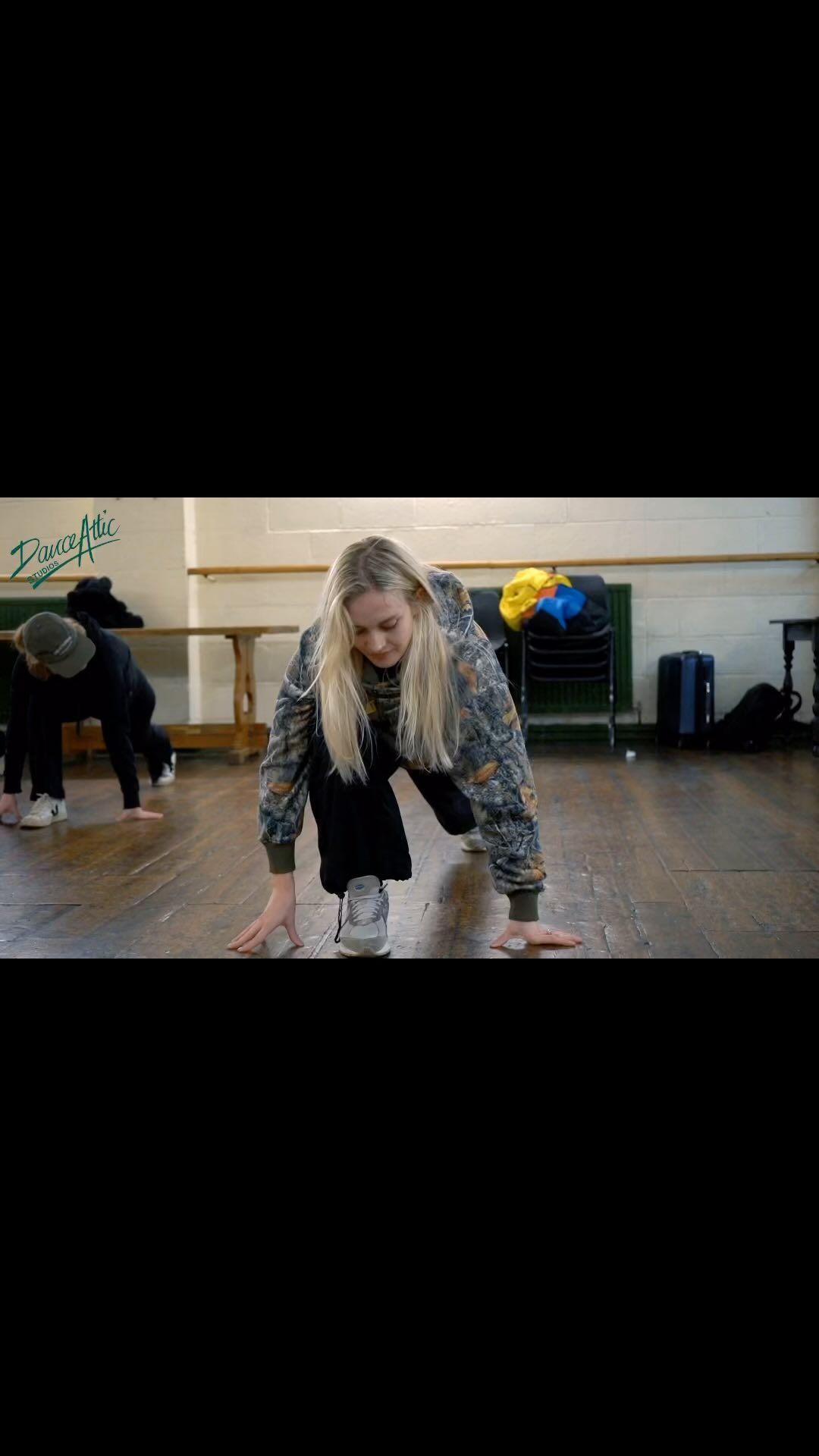 DANCE ATTIC DROP-IN CLASSES
TUESDAYS // 7.30 - 8.30pm // COMMERCIAL with @nicodance_
Join us every Tuesday evening from 7.30pm to 8.30pm for an exhilarating commercial dance class!
Led by Nicola, our class offers a dynamic blend of commercial dance styles set to vibrant pop and R&B beats. Whether you’re a beginner or at a general level, Nicola’s class welcomes all. It’s a lively and supportive environment where you can have a blast dancing while learning engaging routines.
Nicola starts each session with a high energy warm-up, focusing on fundamental dance and performance techniques to boost your confidence on the dance floor.
Come join us for a fun-filled experience every week and a chance to meet new people along the way!
#danceattic #danceatticstudios #commercialdance #commercialclass #danceclasslondon #fulham #dropinclass