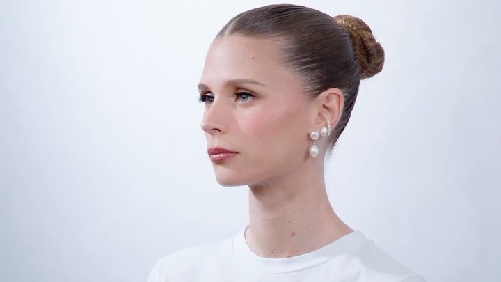 חוויה מהממת להעביר מאסטר קלאס עם @temptu_israel @proshop_il לא יכולה לחכות לפעם הבאה שתזמינו אותי לחלל המדהים שלכם #masterclass #airbrush @temptu @dark.beam_productions #הרצאות #איירבראש #איפור #כלות #כלותישראל