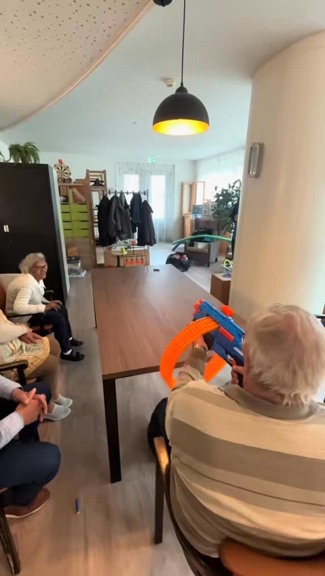 Schiet-oefening!๐ฏ
Volg ons voor meer videoโs!๐
#AllMovez #Samenactief #Interactief #Ouderenzorg #Tegeneenzaamheid