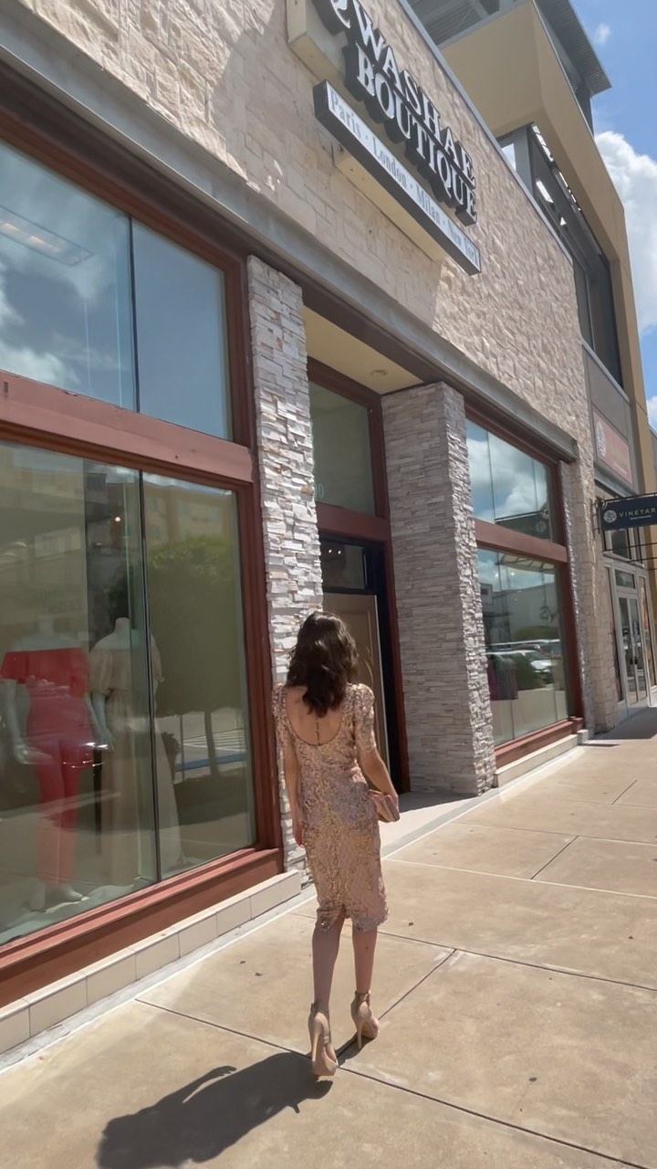 Hello Gorgeous! You want it? You Got it! It’s all here at QWASHAE Boutique! Amazing styles in sizes 0-18 available! #dress#getitgirl#sparkle#shine#clutch#sequin#joy#happytimes#happiness#smile#hairgoals#pearlandboutique#boutiquelife#boutiqueshopping#shop#shoplocal#fantastic#women#lady#beauty#beautiful#goodvibes#favoriteplace#happyplace#