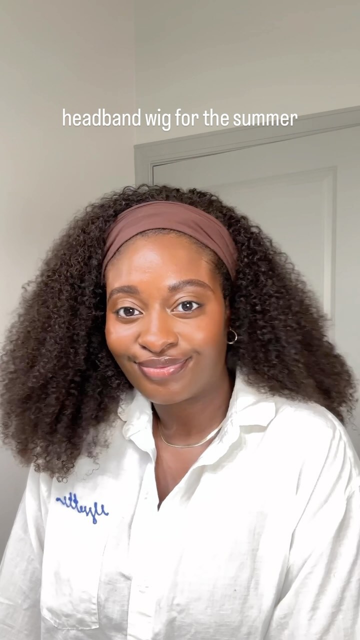 Bringing back the headband wig! So easy to wear and perfect for the summer!
Texture - Coils 24”