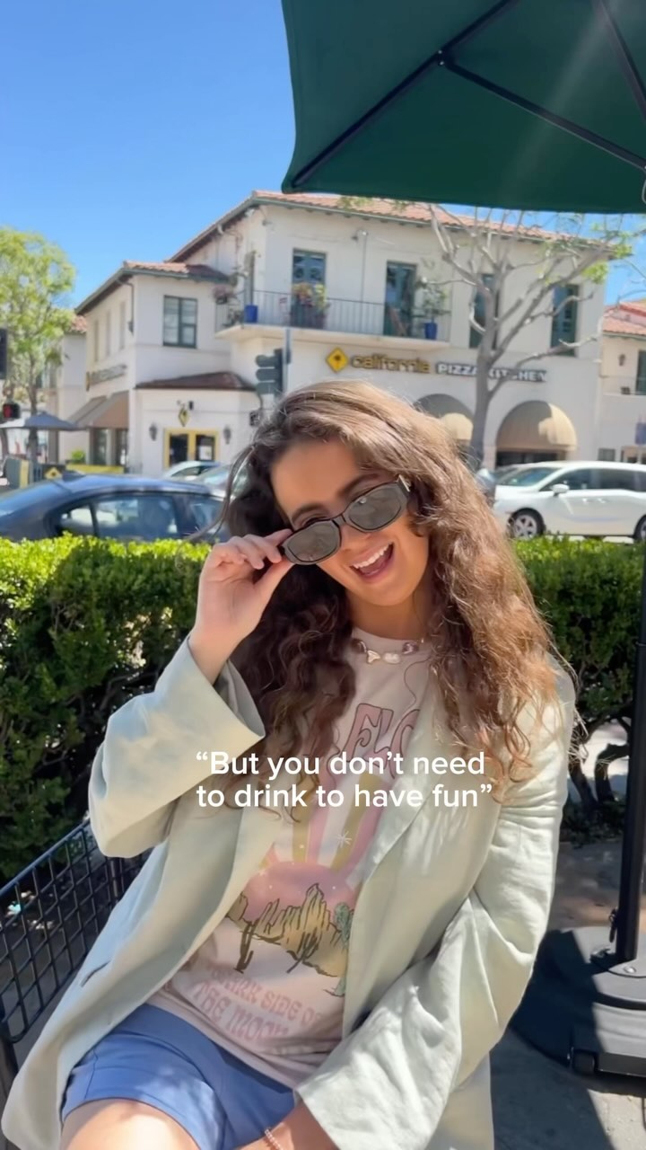 think bigger: dancing, meeting new people, enjoying a mocktail - experience PUB CRAWL in your own way 😉💜 Book Your Ticket NOW 👇
www.pubcrawlerz.com
⠀
#boshporus #istanbul #pubcrawl #istanbultravel #nyeparty #istanbulnightclub #istanbulpubcrawl #istanbulnightlife #taksim #barhopping #pubcrawlerz #barcrawl #istanbulnights #travelistanbul #thingstodoinistanbul #barcrawlers #istanbulnightout #pubcrawlers #sultanahmet #barhoppingistanbul #newyearparty #ritimbar #barcrawlistanbul #istanbulevents #beatistanbul #iloveistanbul #istanbullife