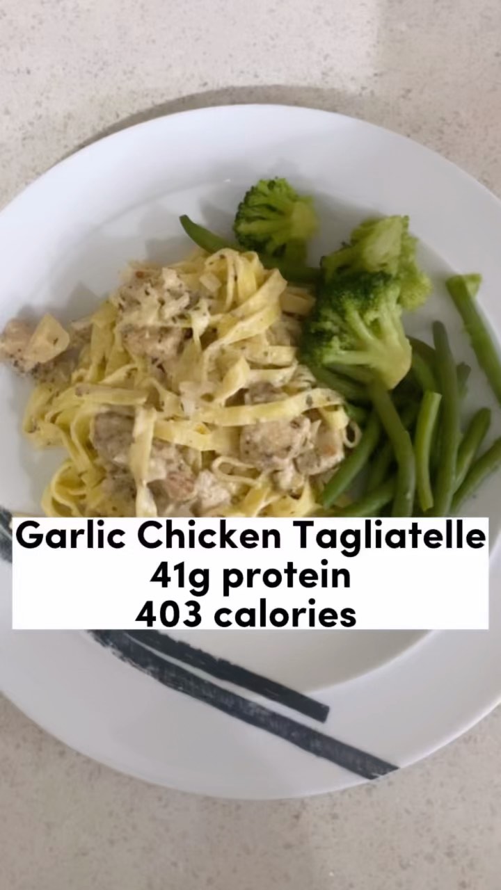 Need a delicious healthy meal in under 30 mins?!
One that will keep you on track of your goals?
Then try this out…
Time to cook: 20 minutes
Serves: 4
Macros: 403 kcal, 41g protein, 28g carbs, 18g fat
Ingredients:
500g diced chicken breast
250g tagliatelle (or pasta)
150g garlic and herb soft cheese
1 onion
~1 tsp basil
~1 tsp garlic & herb seasoning
~1 tsp onion granules
1 tbsp olive oil
1.) Chop onion and set aside.
2.) Add all 3 seasonings to the chicken and give it a good mix.
3.) Heat olive oil in a non stick pan. Add the seasoned chicken and fry on a medium heat for 5-6 minutes until sealed.
4.) Place the soft cheese in an ovenproof dish and add the chopped onion. Then add the chicken from the pan.
5.) Put in the oven at 200 degrees C for 15-20 minutes (time will depend on how big your chicken pieces are so keep checking) until it’s cooked through. Once made, stir to mix all the ingredients.
6.) Boil the tagliatelle (or pasta) as per packet instructions and once made, mix in with the chicken.
7.) Serve with veg. Enjoy!
#healthyrecipes #weightloss #fatlosstips #diet #exercise #personaltrainergravesend #personaltrainerbromley #getfit #lowcaloriemeals #lowcaloriehighprotein #highproteinmeals #onlinecoaching #fitmum #fitdad #gravesend #bromley #newbarn #hartley #longfield #parentlife #healthy #healthyfood #parenthood #fitdad #bodygoals #nutrition #fitness #instafood