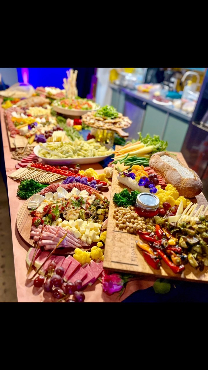🎶…the 21st of September…🗓️
#mangiamo
#charcuterie #charcuterieboard #grazingplatters #grazingboard #grazingtable #grazing #graze #salumeria #austin #salume #italian #charcuterietable #formaggio #cheese #glutenfree #keto #paleo #foodporn #grazingboxes #foodie #antipasto #antipasti #atx #atxfoodie #austincharcuterie #italianfood #grazingboards #atxfood #latavolatx