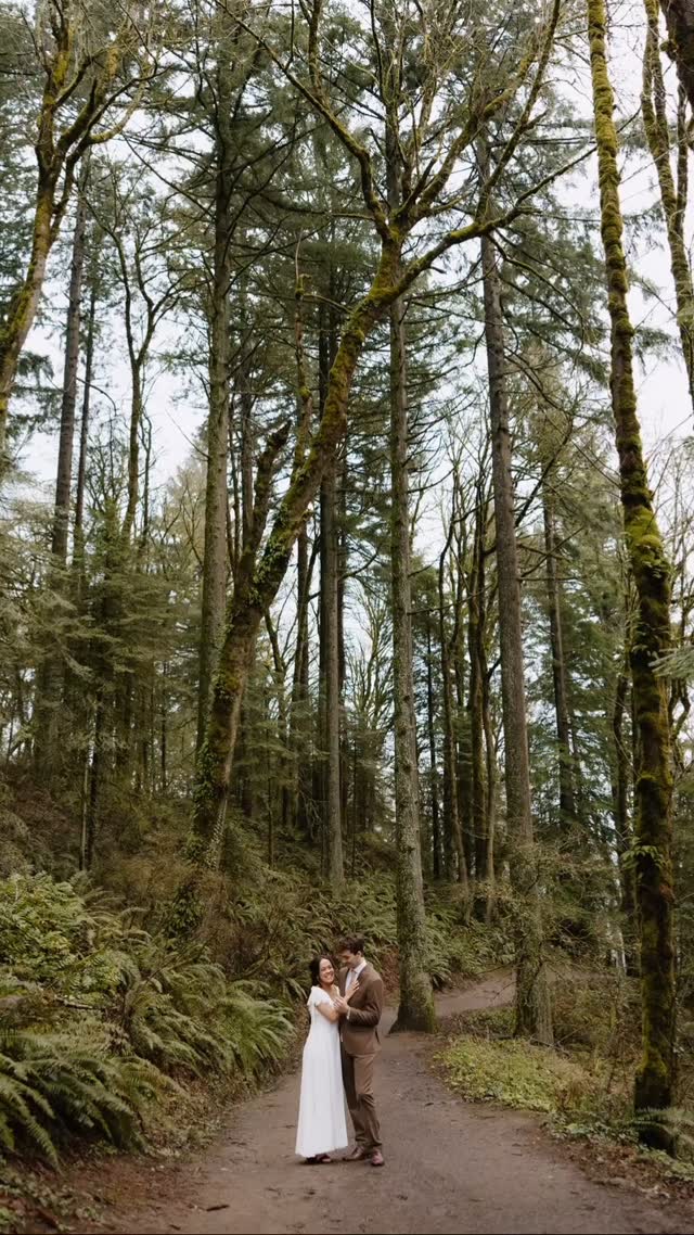 So thankful for this dream job.
.
.
#montanaweddingphotographer #oregonwedding