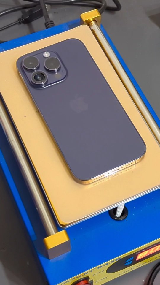 iPhone 14 pro sostituzione fotocamera con componente originale e installazione vetro camera nuovo.
#iphone #iphone14pro #iphoneriparazione #iphoneriparazioni #tecnoclick #fossano