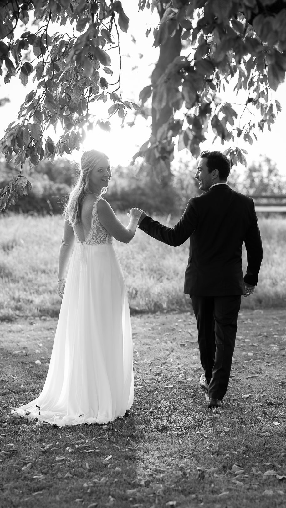 Seid ihr noch auf der Suche nach einer Hochzeitsfotografin und einem Videografen für 2023? Dann meldet euch, es sind noch ein paar wenige Termine frei ღ
Wir würden uns mega freuen, wenn ihr dieses Reel liked oder den Beitrag sogar in eurer Story teilen würdet🤍
Big Hug, Carol & Andy
Photo: @carolmueriphotography
Film: @imandybrunner
•
•
•
•
•
•
•
#schweizerhochzeit #hochzeitsreportage #schweizerhochzeitsfotograf #schweizerhochzeitsfotografin #hochzeitsbilder #hochzeitsfotos #weddingphotography #glambride #heiraten2023 #hochzeitsbilder #modernbride #bridetobe2023 #heiraten2024 #heiraten2023schweiz #weddingphotographer #swisswedding #weddingswitzerland #heirateninderschweiz #hochzeitsfotografin #schweizerfotografen #swisswedding #swissweddingphotographer #mostbeautifulday #happilyeverafter #switzerlandweddingphotographer