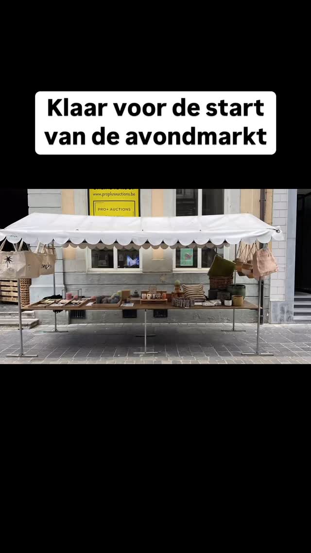 ✨ Wat een heerlijke avond! De avondmarkt was een groot succes 🌙🛍️
Zó fijn om zoveel bekende gezichten te zien passeren — lachen, bijpraten en genieten van de gezellige sfeer. Dankjewel aan iedereen die langskwam en deze avond zo bijzonder maakte 💛
Tot de volgende keer!
#avondmarkt #gezelligheid #dankbaar #lokaalgenieten #mooieavond #maaseik #visitmaaseik #ladimee #avondmarktmaaseik