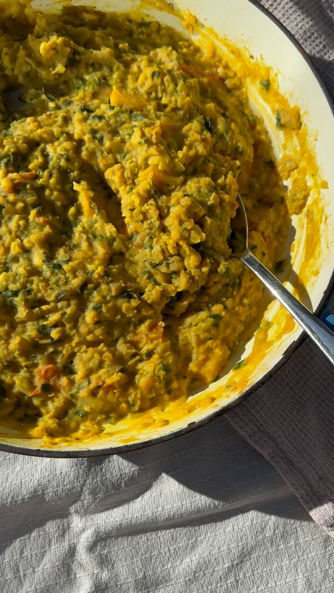 ✨ pumpkin, spinach & lentil curry ✨
this dahl-like curry is super fragrant, delicious and quick to make! let me know if you make it 😍😍
Ingredients:
• 1 onion, finely chopped
• 2 cloves garlic, minced
• 1 tablespoon minced ginger
• 1/2 butternut pumpkin, peeled and diced
• 1 tablespoon garam masala
• 1 teaspoon cumin
• 1 teaspoon turmeric
• 2 tomatoes, chopped
• 1.5 cups red lentils, rinsed
• 1 x 400ml tin coconut milk
• 1 tin full of water (use the coconut milk tin to measure)
• 1 cup frozen spinach (or more, to taste)
Method:
Heat a little oil in a large pot over medium heat. Add the chopped onion and cook until soft and translucent. Stir in the minced garlic and ginger, cooking for another minute until fragrant.
Sprinkle in the garam masala, cumin, and turmeric. Stir well to coat the onions in the spices. Add the diced pumpkin and chopped tomatoes, stirring to combine.
Pour in the red lentils, followed by the coconut milk and water. Stir everything together. Bring the mixture to a boil, then reduce the heat and let it simmer uncovered for 20-25 minutes, or until the lentils are soft and the pumpkin is tender. Stir occasionally to prevent sticking.
Stir in the frozen spinach, allowing it to cook for a few more minutes until heated through.
Taste and adjust seasoning if needed. Serve hot with rice, naan, or your favourite side.
#curry #recipe #foodie #foodfreedom #nourishment #curryrecipe #dahl #lentil s
