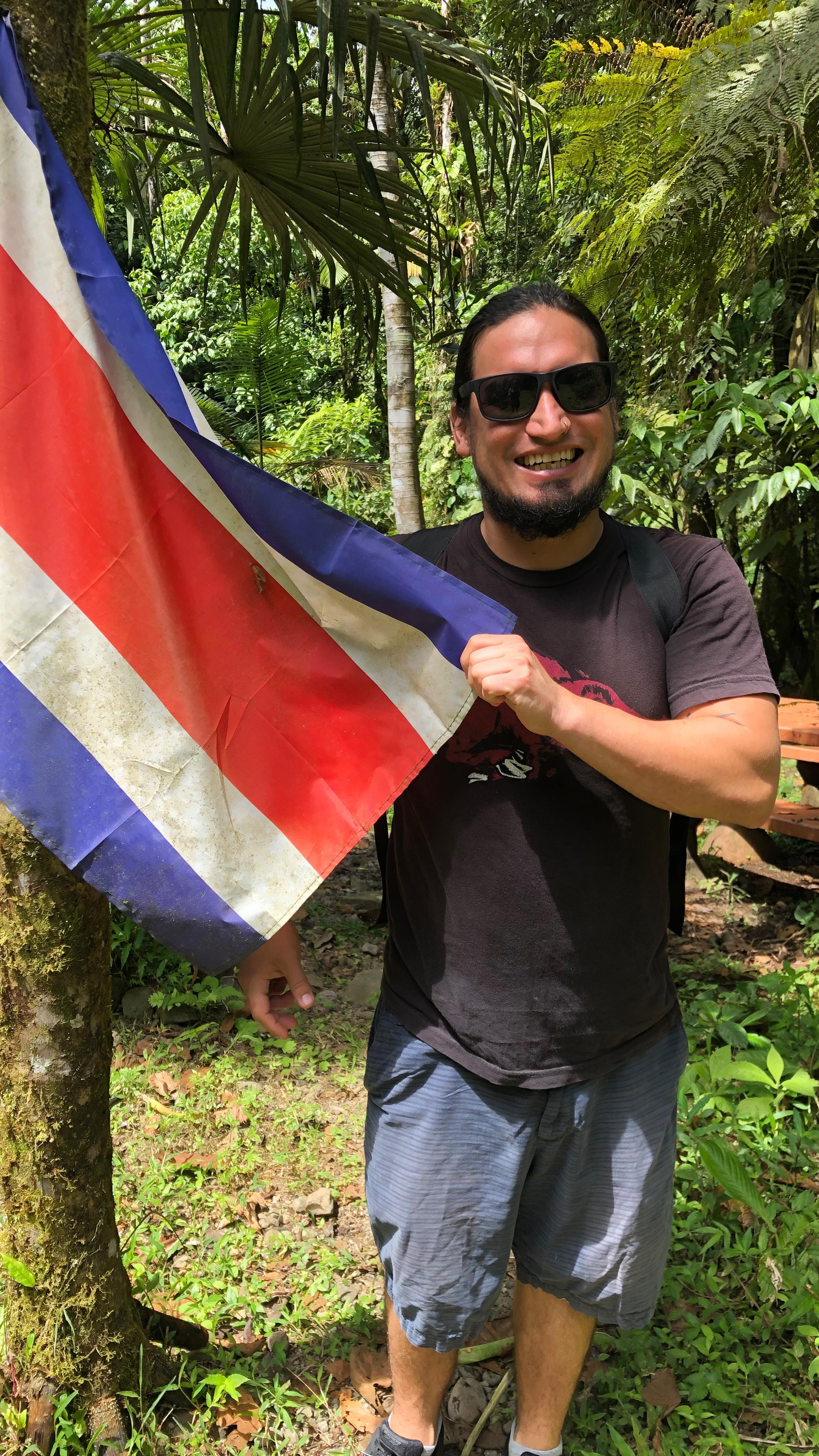 Join @mangiferahostel and discover Costa Rica 🇨🇷 the authentic way. We take you to places like Cataratas La Presa in @bajosdeltoroamarillo 💧🐂🌳💚 Pura Vida!! #bajosdeltoro #puravida #puravidalife #costarica #costarica🇨🇷 #costaricacool #quebuenlugar #adondeir #adondeircostarica #travelcostarica #hostelife #hostel #hostelcostarica #viajarcostarica