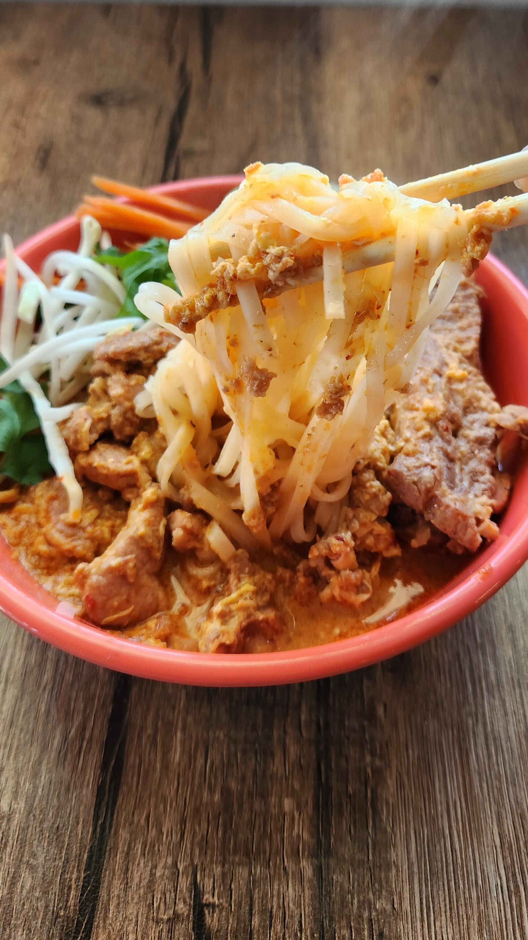 Mee Ka Tee is a Southeast Asian comfort food dish. This special is worth braving the cold for! It’s warm, hearty and packs so much flavor! The fresh toppings contrast the richness of the broth and slow-cooked pork. Extra points if you slurp some broth after each bite of noodle.
.
.
.
#sweetbasilmke #meekatee #meekati #southeastasianfood #laofood #laofoodmovement #thaifoodstagram #thaifoodie #streetfood #streeteats #milwaukee #milwaukeefoodie #milwaukeefoodscene #mkefoodies #mkefoodgang #mkefood