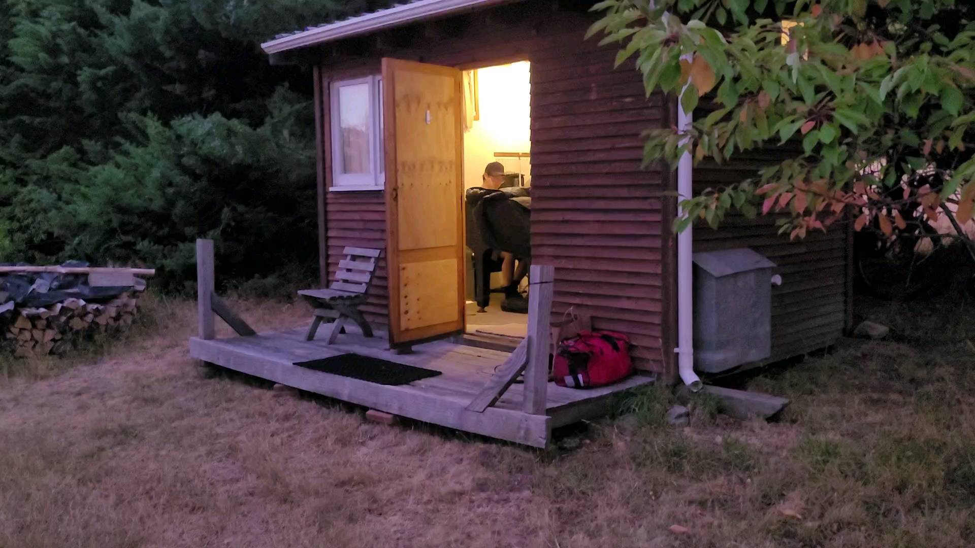 Artist's Retreat: We were fortunate to have Eli Moore stay with us in our Cosy Cabin and record in the piano studio for four days. He gave us a thumbs up on his experience and got a lot of recording done on the Steinway. Enjoy this little piece I did on him this morning before he left.
.
.
.
@purenewzealand #newzealand #wanaka #lovewanaka @wanaka #mountainspirit #meditation #retreats #yinyoga #experientialeducation #steinway #pianoretreat #pianorecordimg #musicstudio #recordingstudio