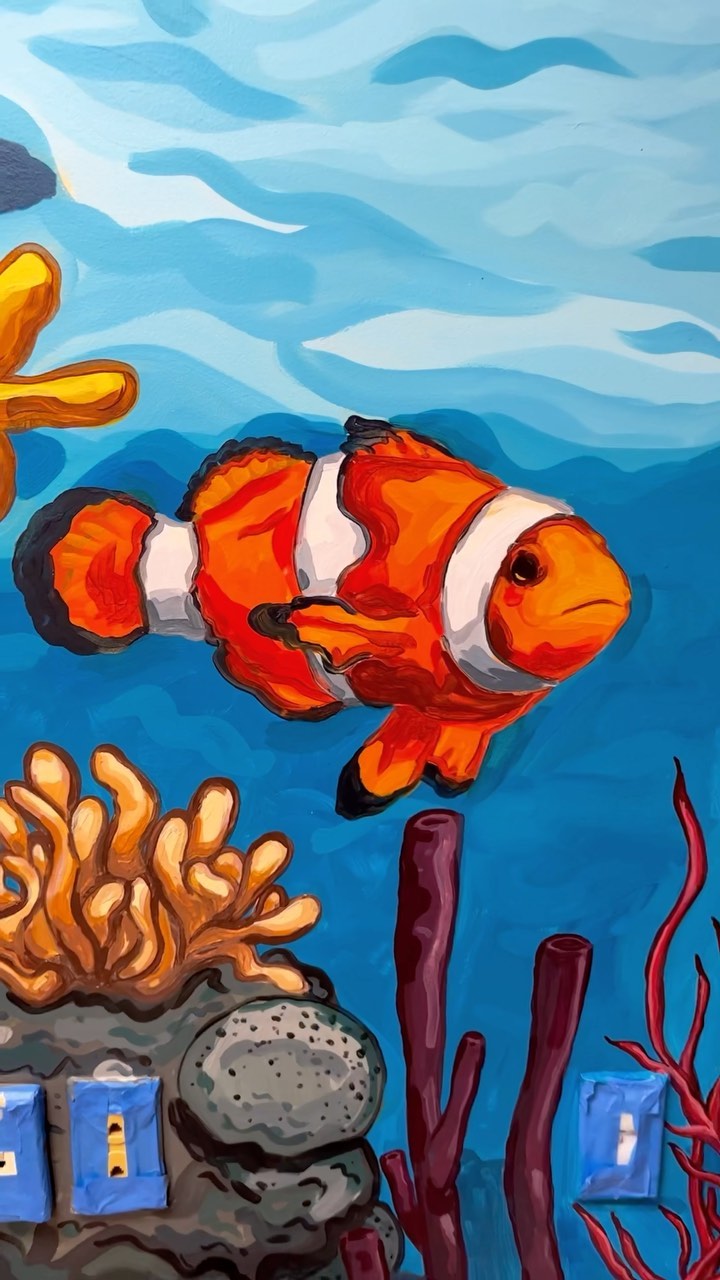 A fishy 🐠 lil mural Pt.1 😊 (Newburyport, MA) #fishart #mural #publicart #painting #🐠 #newburyport #creativecounty #bostonart #underthesea