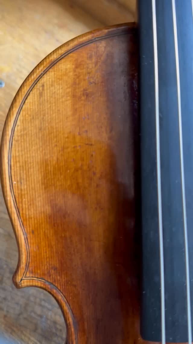 Violin by Bernd Hiller.
Replica of the world-famous Vieuxtemps Guarneri del Gesu.
For more information visit us at www.geigenbauhiller.de
#berndhiller #geigenbauhiller #violin #violinists #violinmaking #luxury #handmade #antiques #stradivarius #guarneri #vieuxtemps #craftsmanship