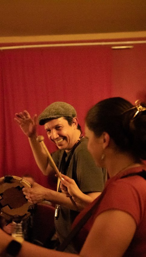 CORRECTION: The Zingeray is happening March 27th, not March 22nd.
Wed. February 7
Thur. February 22
Wed. March 13
Wed. March 27 (Zingeray!)
Thur. April 11
Wed. April 24
Wed. May 15
New year, new Neukölln Klezmer Sessions! Join us once again at Oblomov for the next season of Klezmer jams. We’re also starting tune learning sessions half an hour before the official start of every jam to teach you a tune or two, you’ll be able to play along later that evening.
photo credit cover: Shendy Copitman