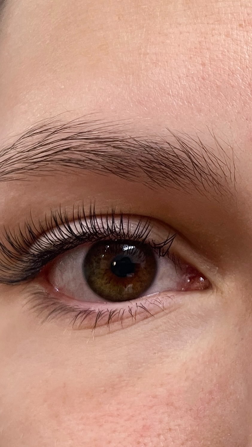 #eyelashesextension #naturaleyelashes #classicset #lashphotography #lashpro #weddingdayready #lashdaily