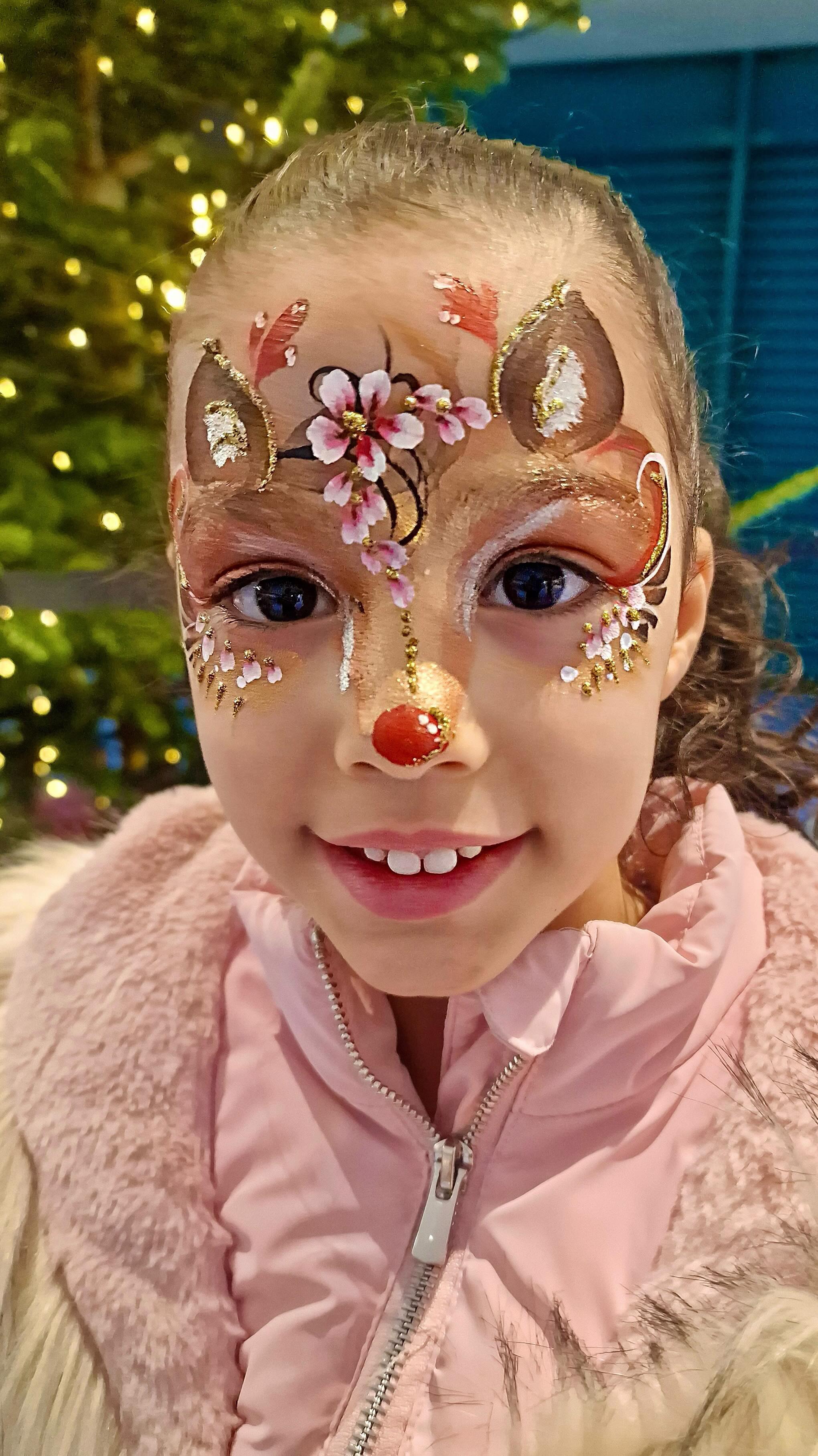 Christmas face painting nostalgia! 🎨✨
Our delightful creations for Bedford Bid @lovebedford1 at @harpur_centre spread joy and holiday magic. 🎅
🎄✨ Relive the festive fun with us! 🎄🎄
#ChristmasFacePainting #NostalgicMagic #christmasunicorn #christmasfacepaint #festivefacepaint #evententertainment #publicevents #corporateevents #ChristmasFacePaint #HolidayFacePainting #XmasFacePaint #glitterartist #FestiveFaceArt #facepainterUK #FacepainterBedford #FacepainterBedfordshire #bedfordshireevents #childrensfacepainter #eventprofsUK