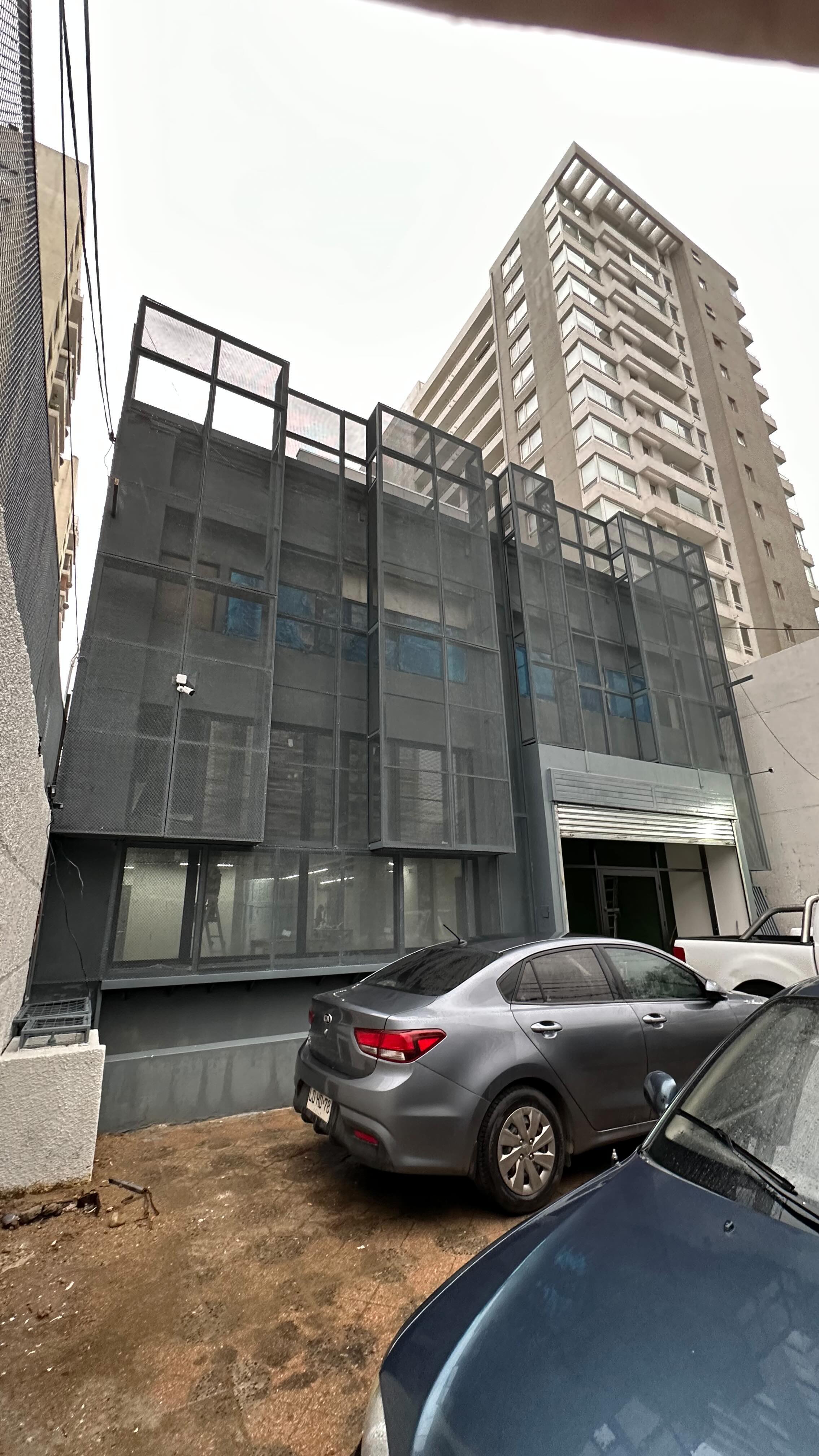 Edificio Showroom Biotech, en terminaciones!
Pronta inauguración de este gran proyecto que hemos estado desarrollando: tres pisos más subterráneo / 2100 m2 aproximados de remodelación.