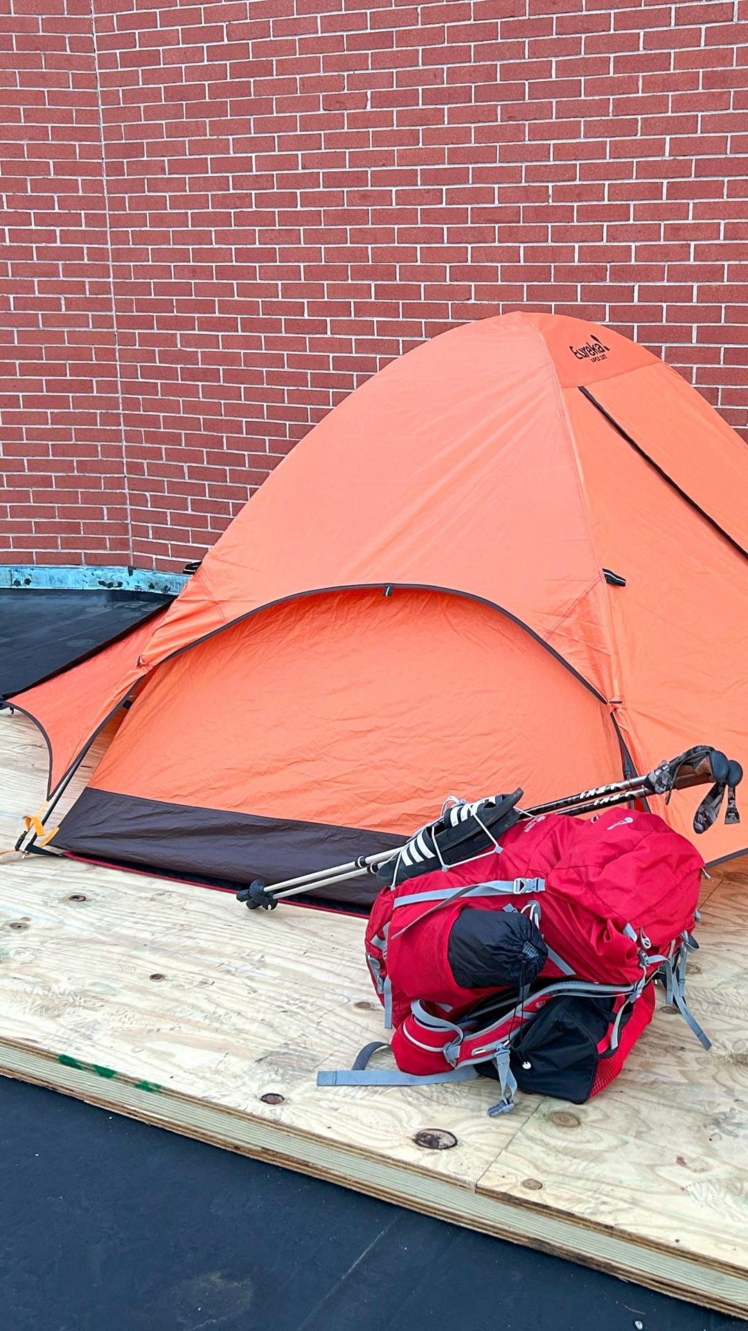 Dr. Rogers promised the Class of 2024 that he would camp on the roof if the group earned 65% advanced on the NOCTI exams. Despite falling just shy of the goal, Dr. Rogers still slept atop York Tech on Monday, May 20, to reward the hard work of our seniors. Watch the video to see what it's like to spend a night on the school's roof. #YorkTechProud
