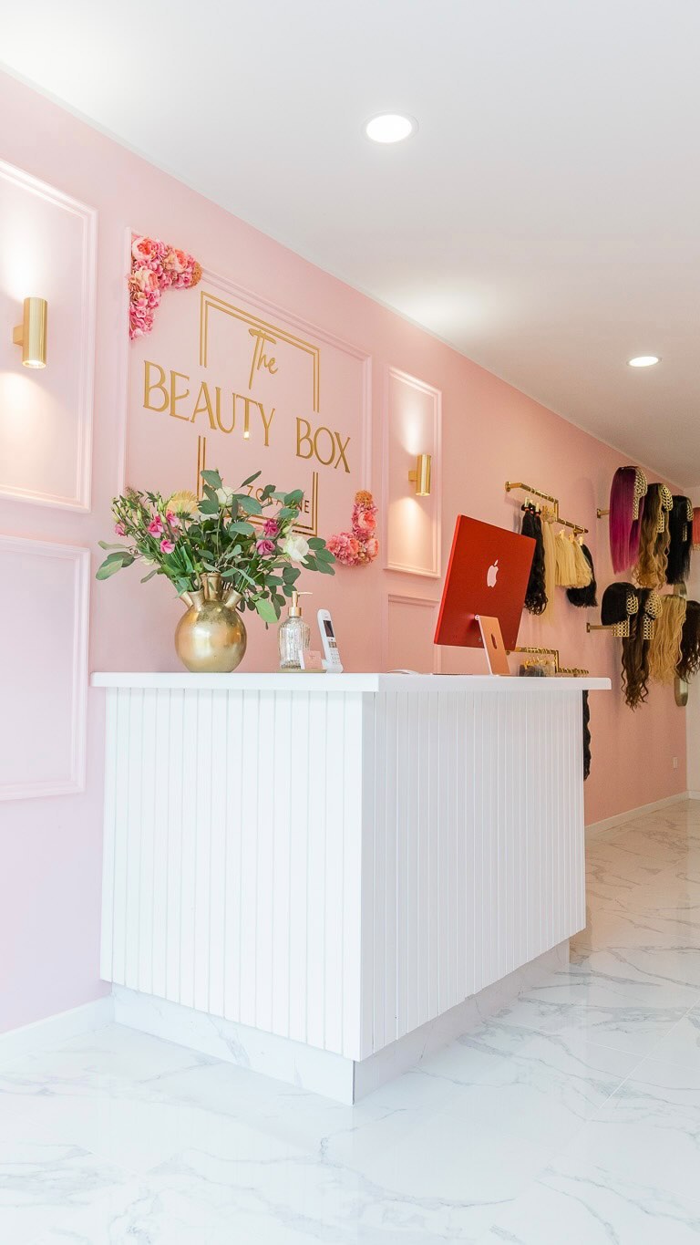 🍾 Grand Opening Reel for @thebeautyboxbe by Zorayne a while ago.
Capturing some fine moments of the grand opening. All with the @sony.belgium A7IV with the Tamron 28-75mm f2.8.
🎥 shot by @erikmetraw