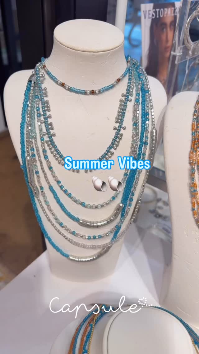 Summer Vibes di @vestopazzo
.
.
Da Capsule e’ arrivata l’estate 🐚🌊.
.
.
Vieni a scoprire la nuovissima collezione!
#capsulerovereto #piccoleemozioniquotidiane #summer #estate#bijoux#summervibes #love