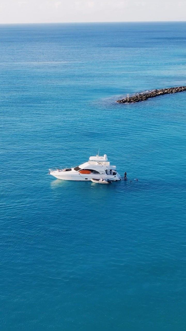Escape the hustle and bustle and find peace on the open waters in Barbados🌊
Ready to book a day-at-sea onboard Princess Hope?
Get in contact with us!
#365yachtcharters #yachtcharters #barbados #barbadosyachts #motorboat #barbadosboats #LoveBarbados #ocean #beach #yacht #boat #charter #visitbarbados #travel #travelbarbados #barbadoswater #onthewater #yachtlife #boatlife #barbadoslife #holiday #vacation #vacationlife #adventure #boattour #boatrip #islandlife #boatcharter #luxurylifestyle