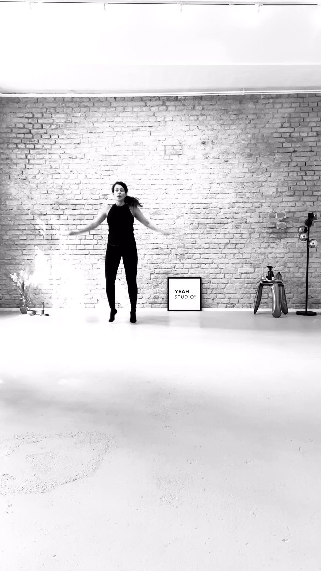 At YEAH STUDIO we love to HIIT you more than once in our HIIT ABS & BOOTY classes. #yeah #sweat #hiitworkout #absworkout #workout #fitnessmotivation #yeahstudio