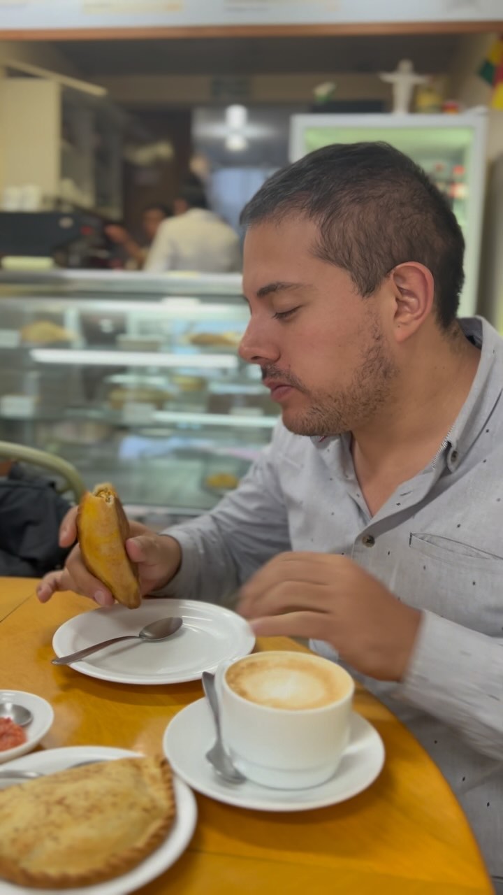 Un sabor que te conquista 😍
Y tú, ¿ya las probaste?
📍Enrique Gangotena N26-174 y Av Orellana