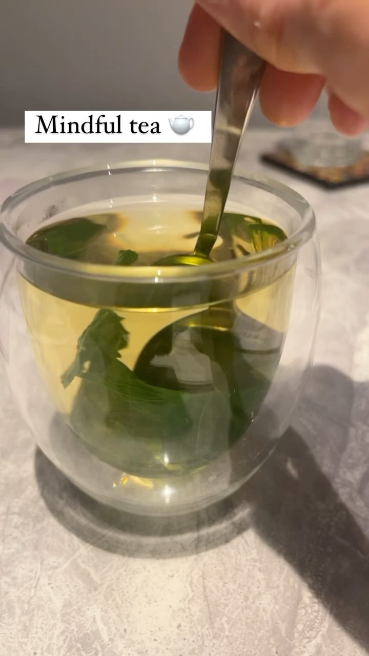 If your mind is too busy sometimes, take a little break but just sit there with your cuppa and listen, feel, hear. Use all your five senses. No distractions. Welcome to your 5 mins of meditation 🧘♀️
#mindfultea #meditationtea #meditationideas #peace #silence #calm #yogitea