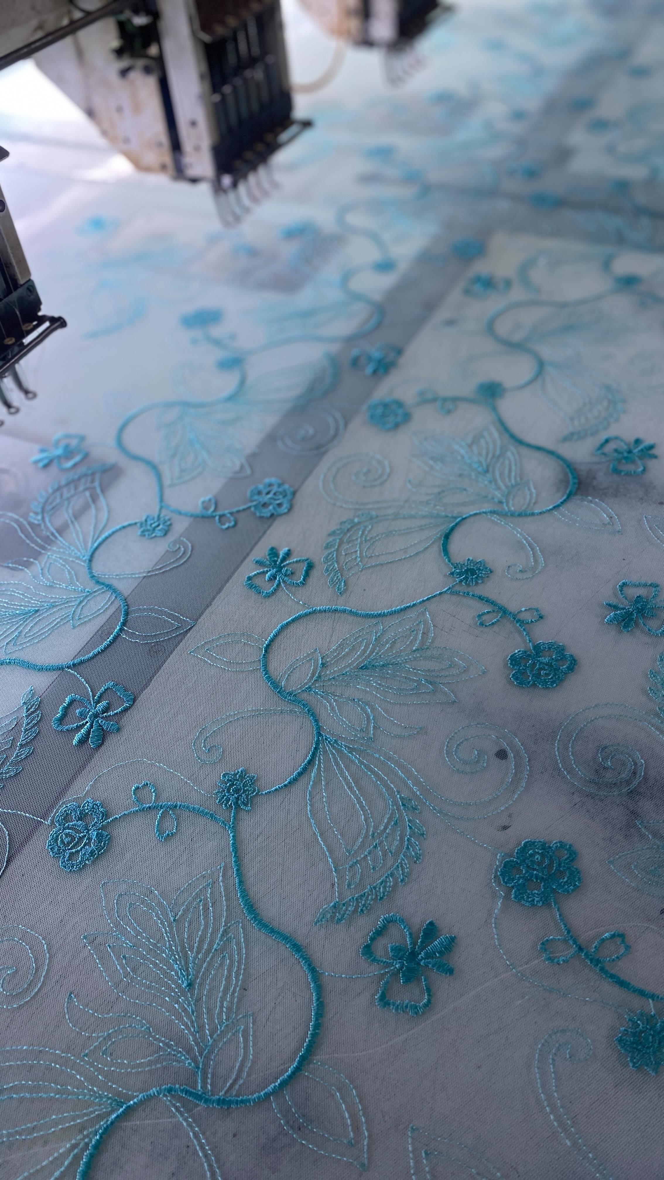 Embroidery Design On Net Fabric 👗
#dressmaterial #fashion #design #floraldress #indianfashion #indianwedding