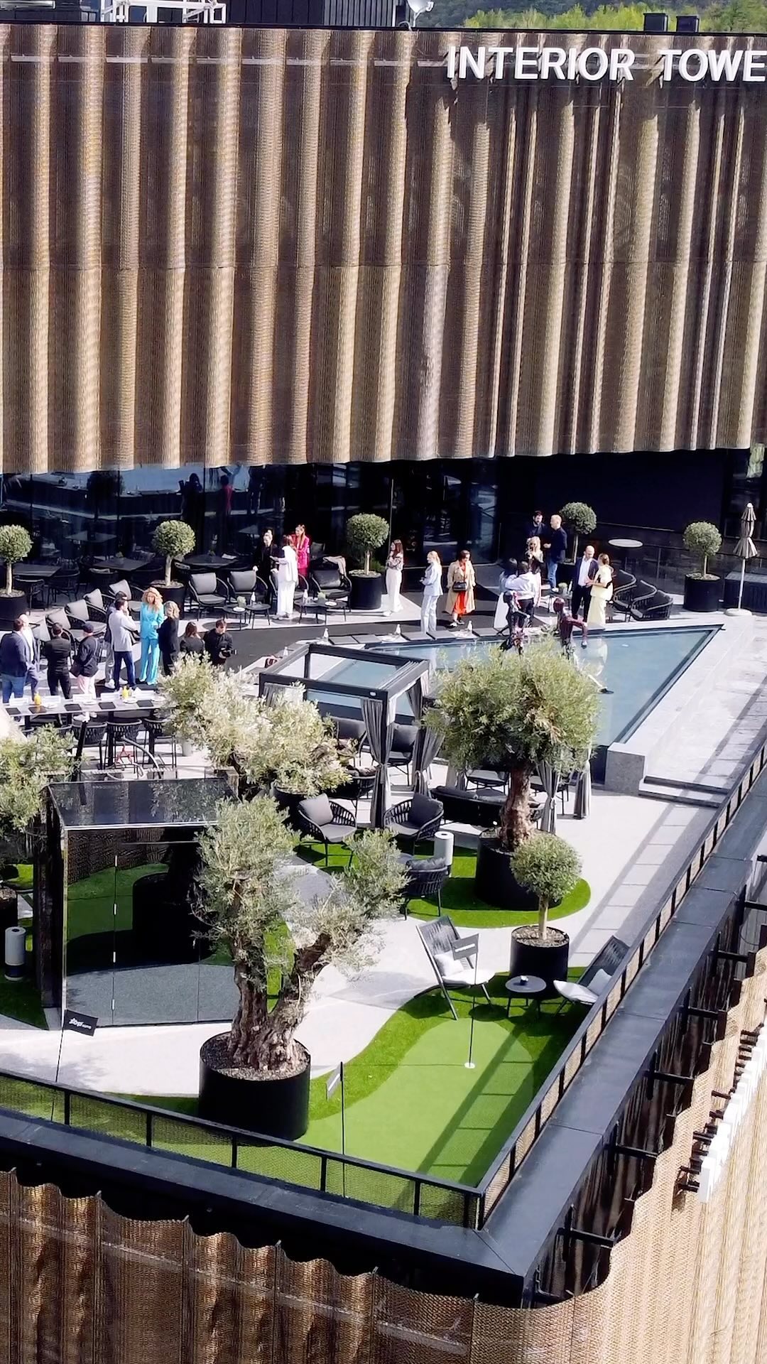 Zett-Miss Südtirol 2024!
Das sind die Finalistinnen🌸
@_annaegger_
@franzi_regele
@karbacherdebora
@lauraprtl.8
@lea.prinoth
@gretaa.platzer
@maria.stpn
araceli.auer
@fch.lea
sandra._.ha
@laura_plotegher
@mara_kerschbaumer
@zettmisssuedtirol @zettamsonntag
@interior_tower @beyondgreenmedia