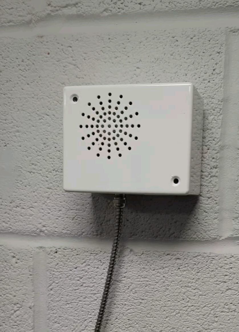 New 123db fully tampered Sounder in steel enclosure . In stock now.
#highsecurity #alarm #sounders #alert