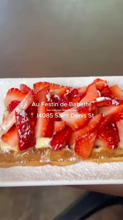 Le doré, le croustillant et la douceur sucrée se marient harmonieusement dans nos gaufres artisanales.
Couvertes dâune gĂ©nĂ©reuse couche fraises ou encore de chocolat, chaque bouchĂ©e est une explosion de saveurs. đ§
RĂ©servez dĂšs Ă prĂ©sent votre brunch pour ce week end sur le lien dans notre bio. âïž
#waffle #gaufre #faitmaison #cuisinefrancaise #gaufresmaison #fraise #chocolat #brunchtime #montreal #mtlfood #mtlbrunch #brunchlife #gourmandise #wafflelover