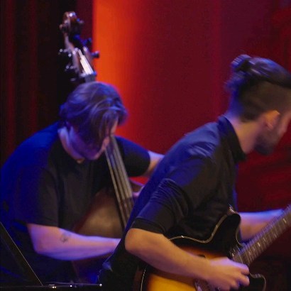 "Not the Same River" was released a year ago!
Grateful for the journey so far and excited for the future.
Here's a video from last month's concert at @ccdebogaard
With the amazing @cyrilleobermuller @gertjandreessen
Full video on YouTube.