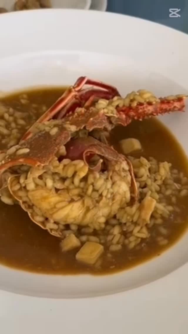 Así se vive Coral Beach Les Bassetes 🌊
Mariscos frescos, pescados salvajes, arroces que hablan del Mediterráneo, cócteles refrescantes y vistas de ensueño.
Una experiencia para todos los sentidos. ¿Te la vas a perder? 😋
#bassetes #coralbeach #restaurante #foodlover #cockatielslovers #clubnautico #bogavante #pescadofresco