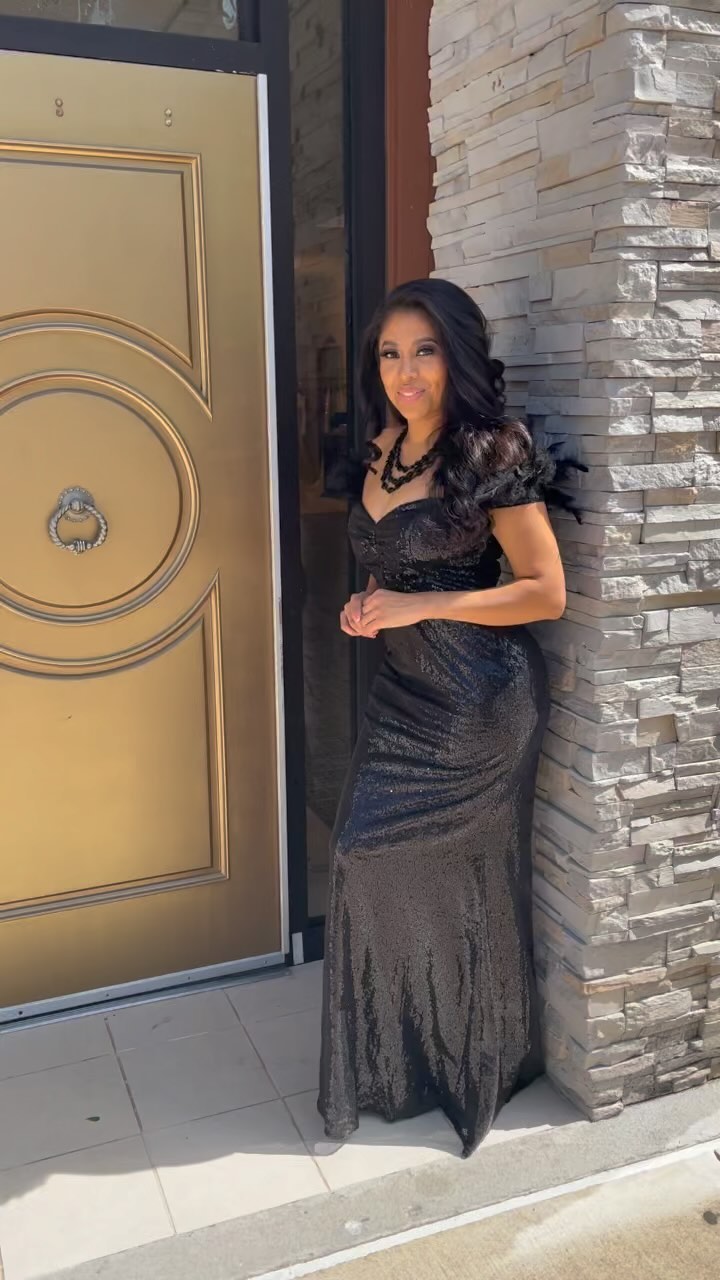 Hello Gorgeous! We’re so in love with our stunning new arrivals! You will be too! Come in stores or shop online. Sizes 0-18 available! Link in bio! #gown#dress#formal#gala#shopping#shoplocal#houstonboutique#pearlandboutique#paris#london#style#wedding#party#portraitphotography#photooftheday#funtimes#fun#thankful